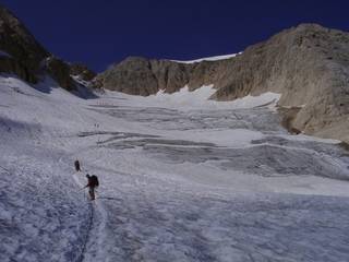 Aufstieg über den Gletscher zur Marmolada