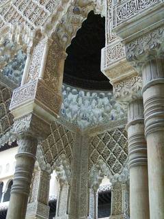 Granada_Alhambra_Säulen