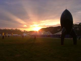 Campgelände in der Abendsonne