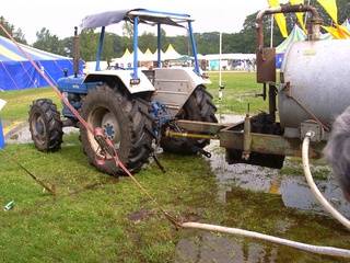 Traktor mit Wassertank