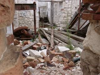 Verfallene Häuser in Drvenik